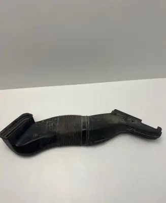 Audi A4 S4 B5 8D Air intake hose/pipe 058129617A 4615527979 8D0129617E