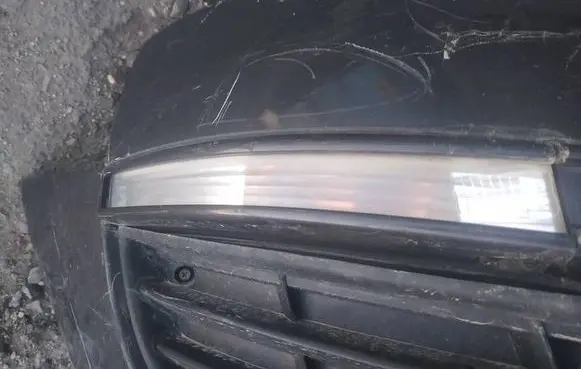 Front indicator light