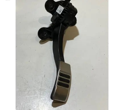 Ford Mustang VI Accelerator throttle pedal CR339F836AB