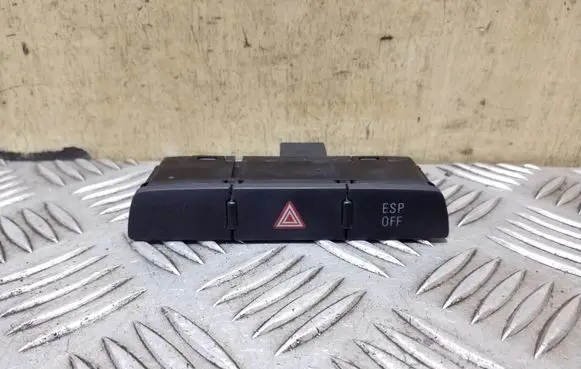 Audi Q7 4L Hazard light switch 4L2927137A