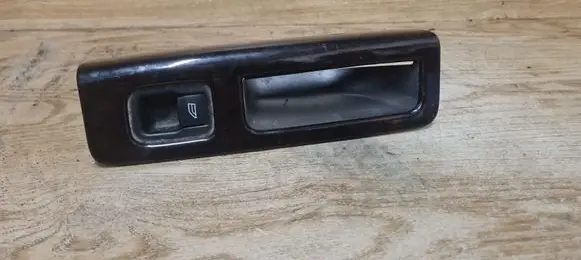 Volvo V50 Electric window control switch 8679679