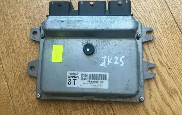 Nissan Note (E11) Engine control unit/module MEC930-840 MEC37510 D19X08