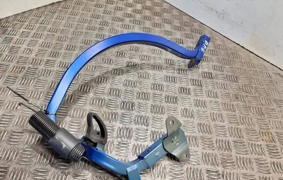 Ford Fiesta Tailgate/trunk/boot hinge Ae83f40452aa B491l