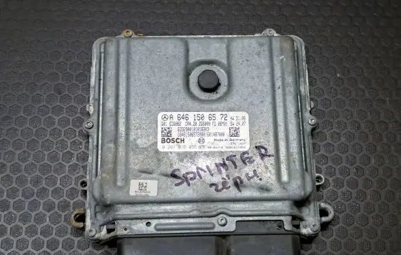 Mercedes-Benz Sprinter W906 Engine control unit/module 0281015055 A6461506572