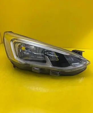 Ford Focus Headlight/headlamp JX7B13W029AE
