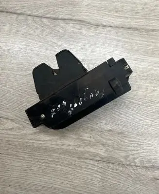 Peugeot 607 Tailgate/trunk/boot lock/catch/latch 9627816980
