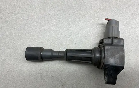 Mazda 3 I High voltage ignition coil ZJ2018100 01779 E10VX