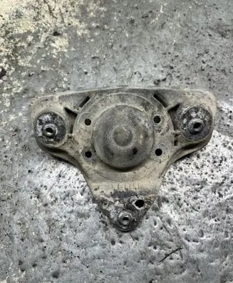 Volkswagen PASSAT B5.5 Coil spring mount 