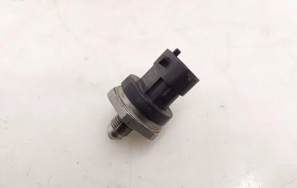 Ford Turneo Courier Fuel pressure sensor 0261545039 BM5G9F972BA