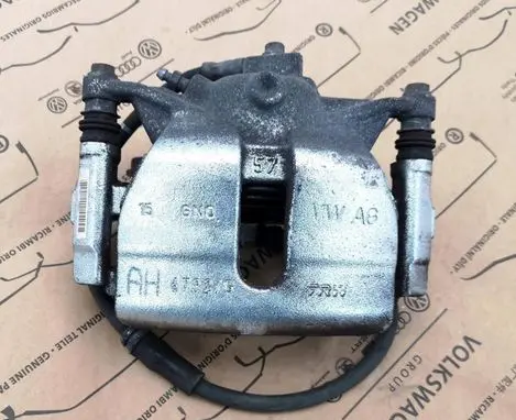 Front brake caliper