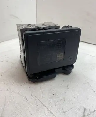 Volkswagen PASSAT B8 ABS Pump 3Q0907379AB