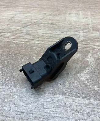 BMW X5 E53 Fuel pressure sensor 0261230046