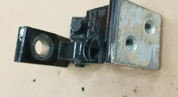 Audi A3 S3 A3 Sportback 8P Rear door upper hinge 8P4833402A