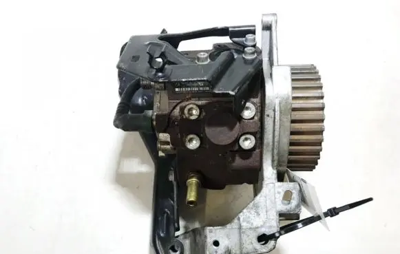 Volvo V50 Fuel injection high pressure pump 0445010102 9683703780a
