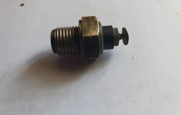 Volkswagen Transporter - Caravelle T3 Coolant level sensor 049919501 125C 80465