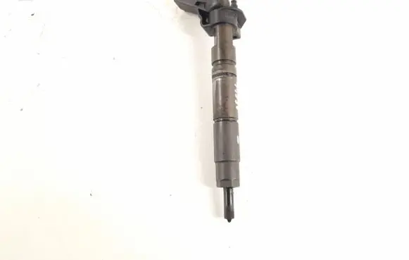 Mercedes-Benz ML W164 Fuel injector 6420700587 6420701987