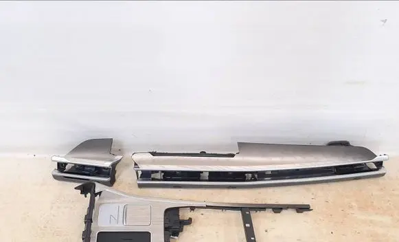 Dashboard trim