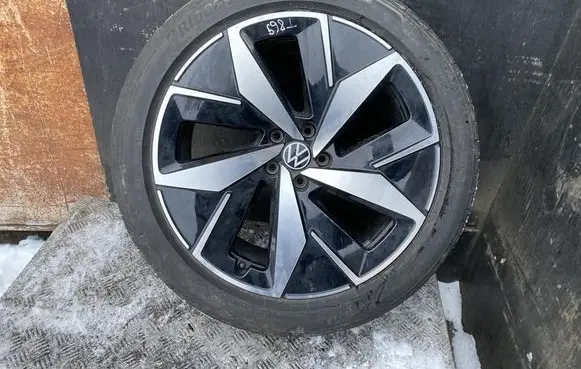 R20 alloy rim