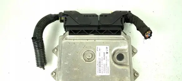 Opel Combo D Engine control unit/module ECU 55255948