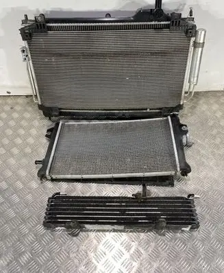 Mitsubishi Outlander Radiator set 487B212D