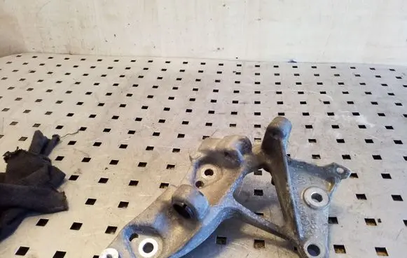 Generator/alternator bracket