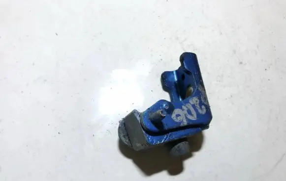 Peugeot 206 Rear door lower hinge