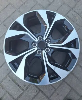 R19 alloy rim