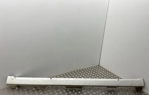 Toyota Verso Sill 