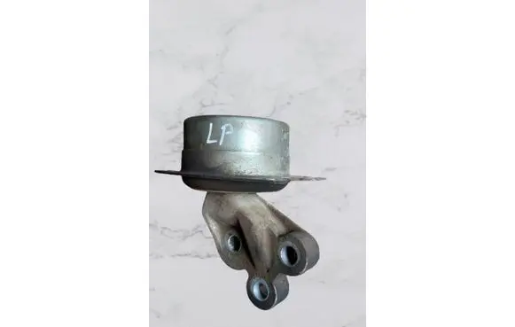 Opel Signum Engine mounting bracket