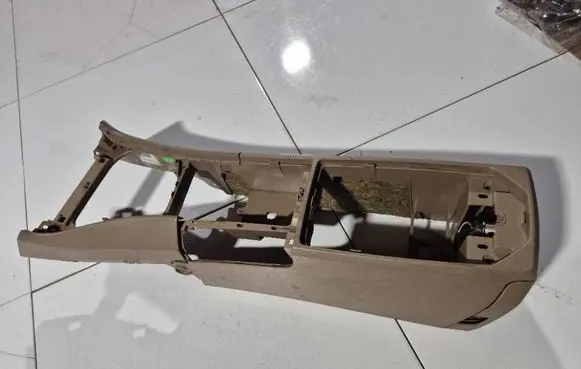 Volvo XC70 Center console 7L5863241