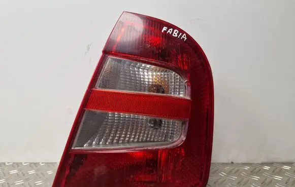 Skoda Fabia Mk1 (6Y) Rear/tail lights 6Y6945096