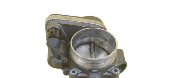 Volkswagen Touareg I Throttle body valve 022133062AD BMV