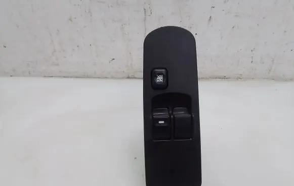 Mitsubishi Colt Electric window control switch 8608A076
