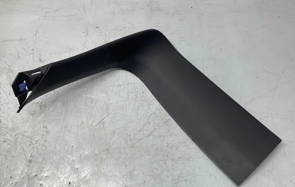 Trunk/boot lower side trim panel