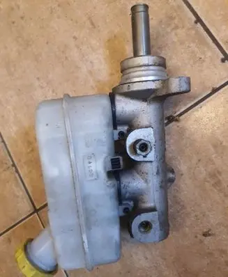 Chrysler Voyager Master brake cylinder P04877429ad Tbf0520f7214 9347B
