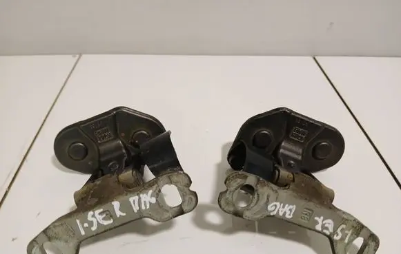 BMW 1 E81 E87 Tailgate/trunk/boot hinge 3D0941285D