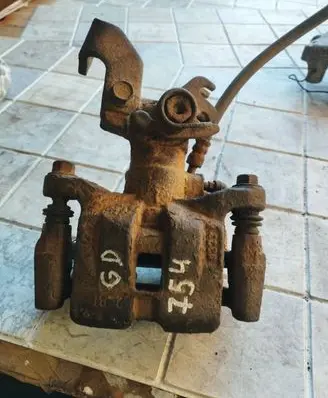 Mazda 6 Rear brake caliper