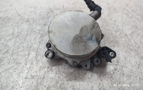 Ford Mondeo MK V Vacuum pump 9674192280