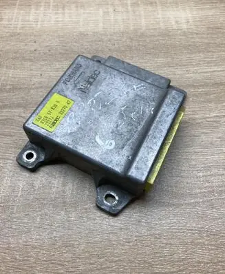 Mazda 323 F Airbag control unit/module B30E57K30B 3327047