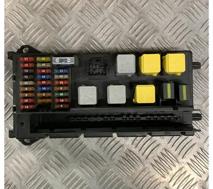 Mercedes-Benz Sprinter W906 Fuse module A9065454701