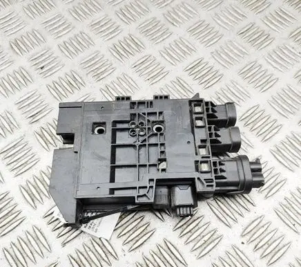 Opel Vivaro Voltage converter/converter module 243800010R