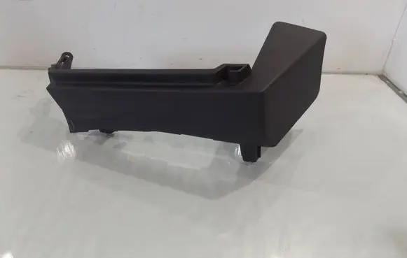 Volkswagen Polo IV 9N3 Other sill/pillar trim element 6Q6867762