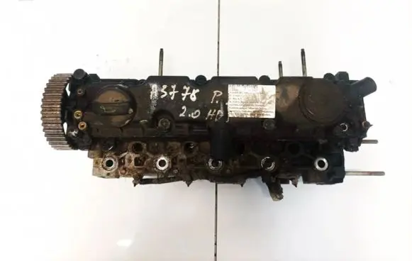 Peugeot 307 Engine head 