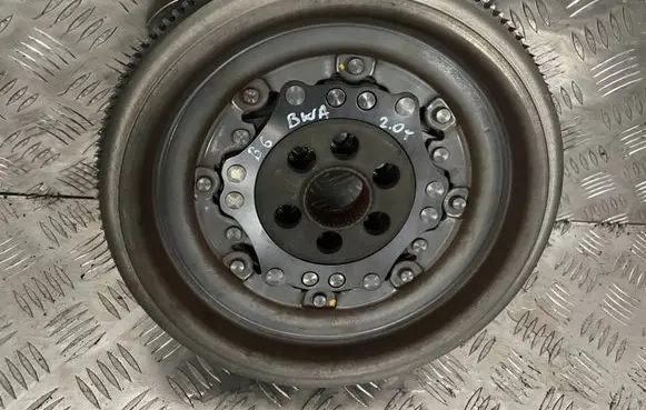 Volkswagen PASSAT B6 Flywheel ZSB06F105266L BWA