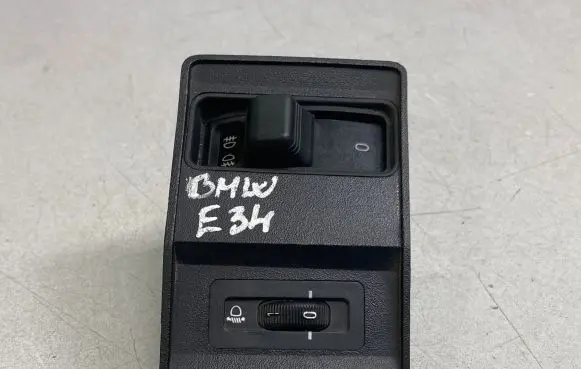 Fog light switch