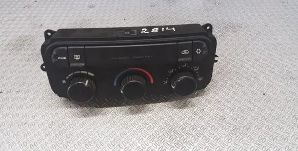 Chrysler Voyager Climate control unit 05134768AB
