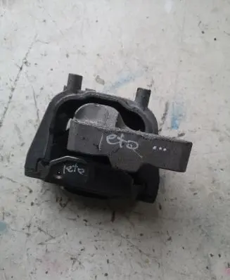 Volkswagen Jetta VI Engine mounting bracket 1K0199262CN