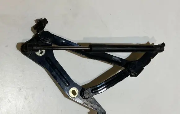 Ford Mustang VI Tailgate/trunk/boot hinge FR3B6342700AD