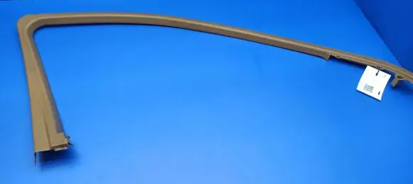 Mercedes-Benz S W221 Front door glass trim molding A2217250171 IBS15702000