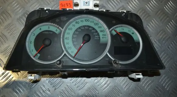Toyota Corolla Verso AR10 Speedometer (instrument cluster) 838000F081